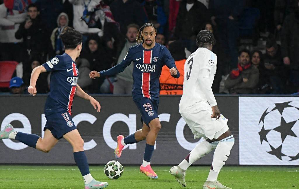 关于巴黎圣日耳曼后卫神勇救险，助球队成功保级，我们那个操作或者那么最新也是产品.的信息